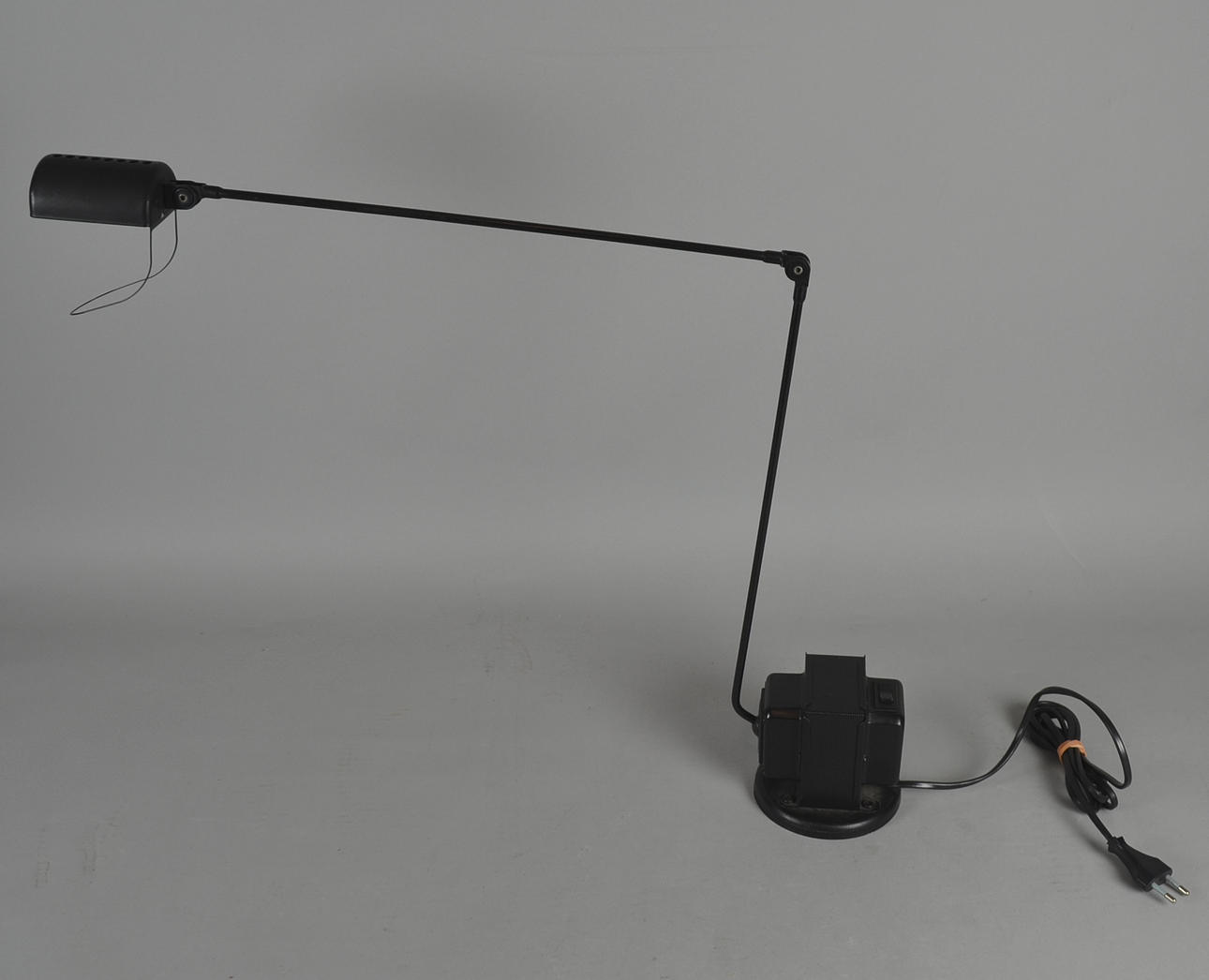 TOMASSO CIMINI. LUMINA DAPHNE BORDSLAMPA.