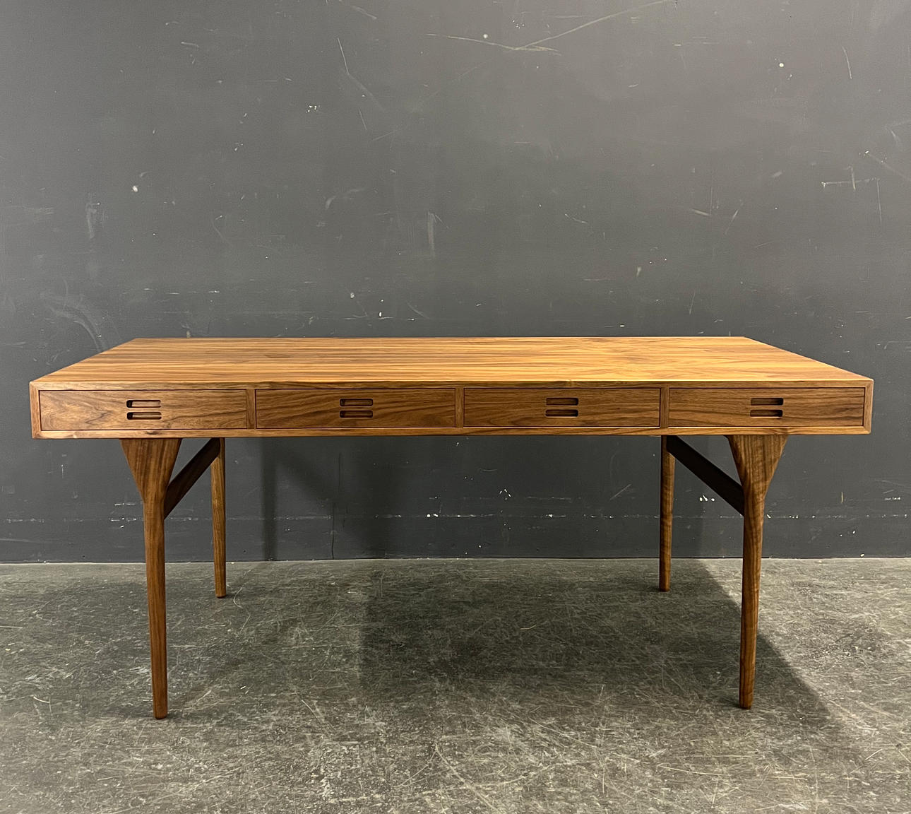 NANNA DITZEL. SKRIVEBORD.