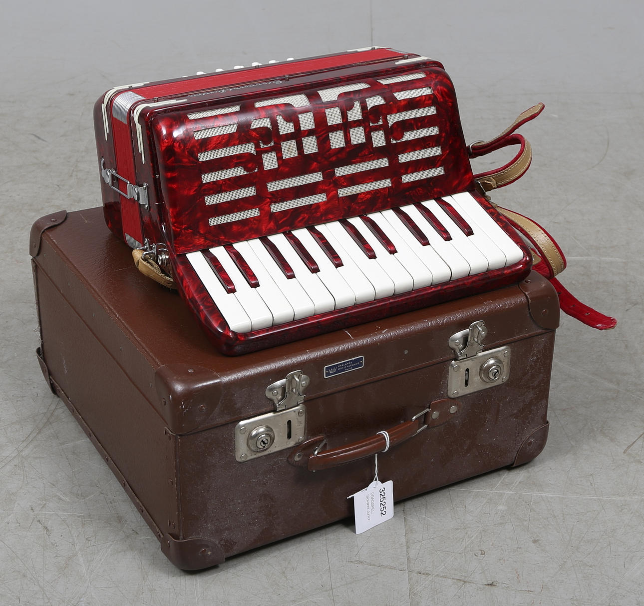 DRAGSPEL, Giovanni Junior.