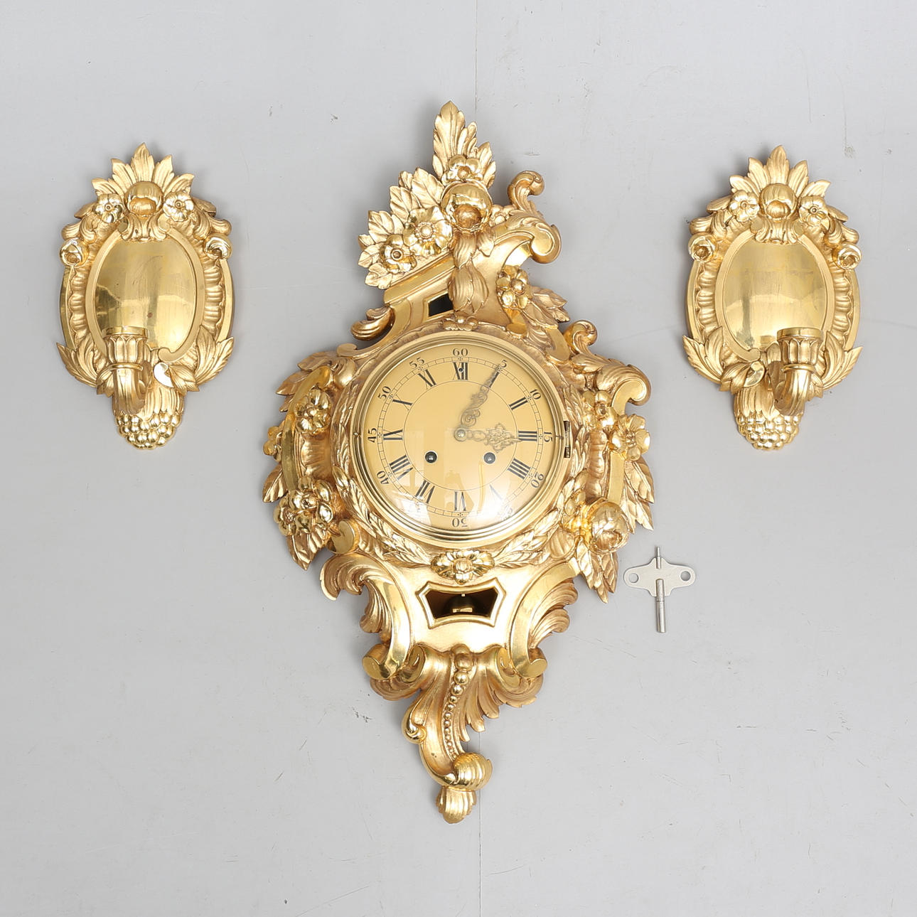 PENDYL, förgylld , Westerstrand Töreboda, samt vägglampetter, signerade G.Gustafson Arboga 1954.