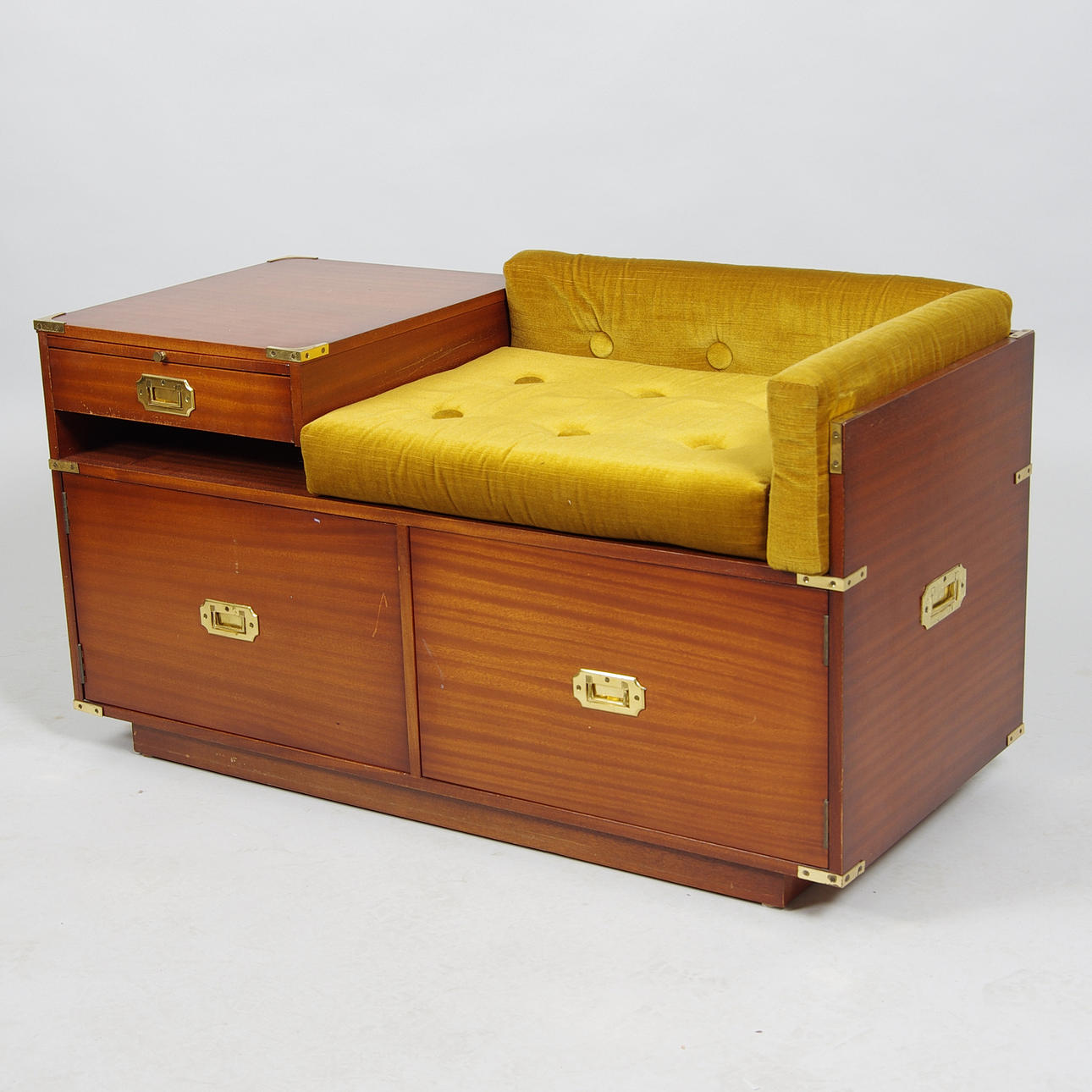 TELEFONBÄNK, mahogny med mässingsbeslag, engelsk stil.