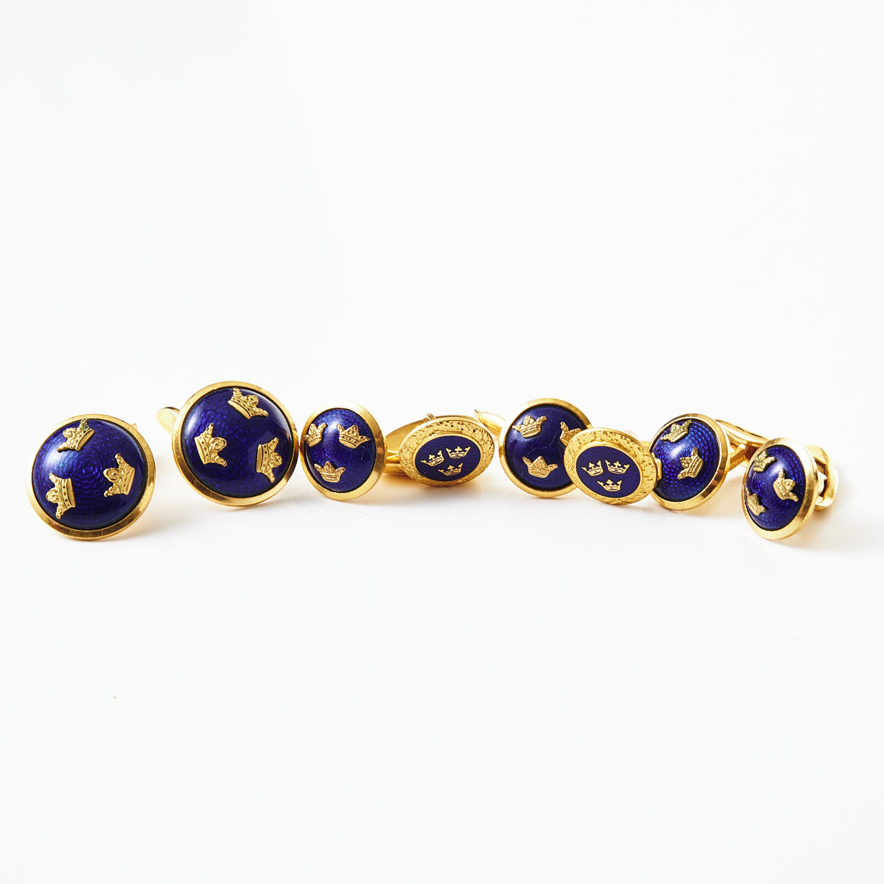CUFFLINKS, 3+1 pair, three crowns, enamel.