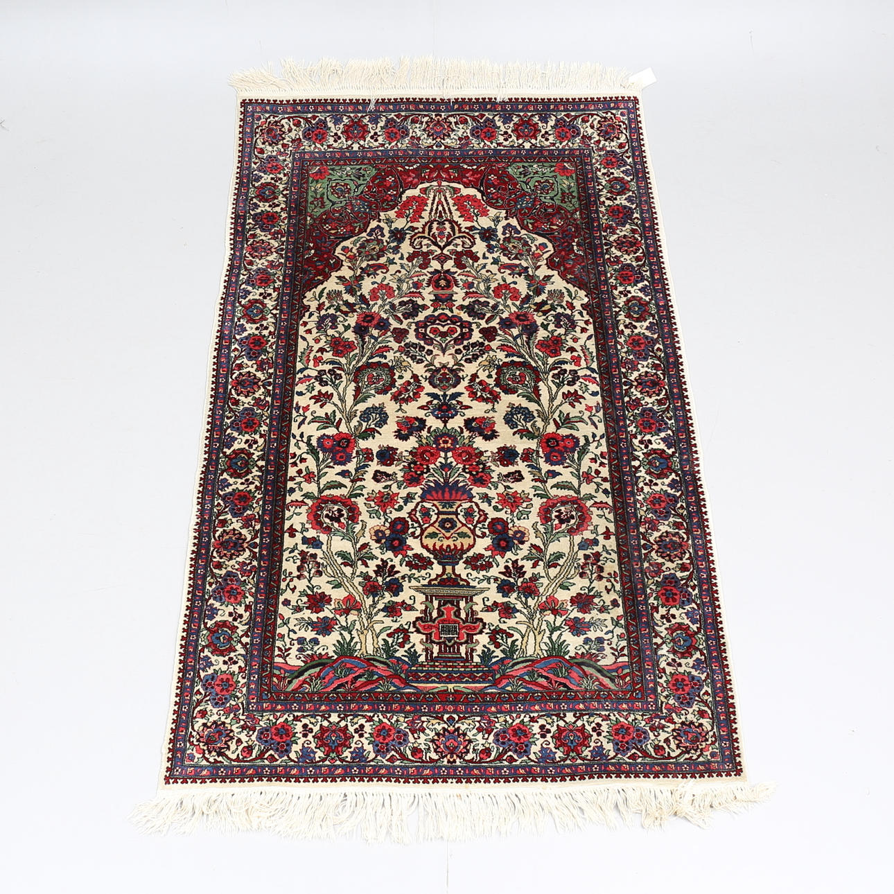 MATTA, Orientalisk, 208 x 121 cm.