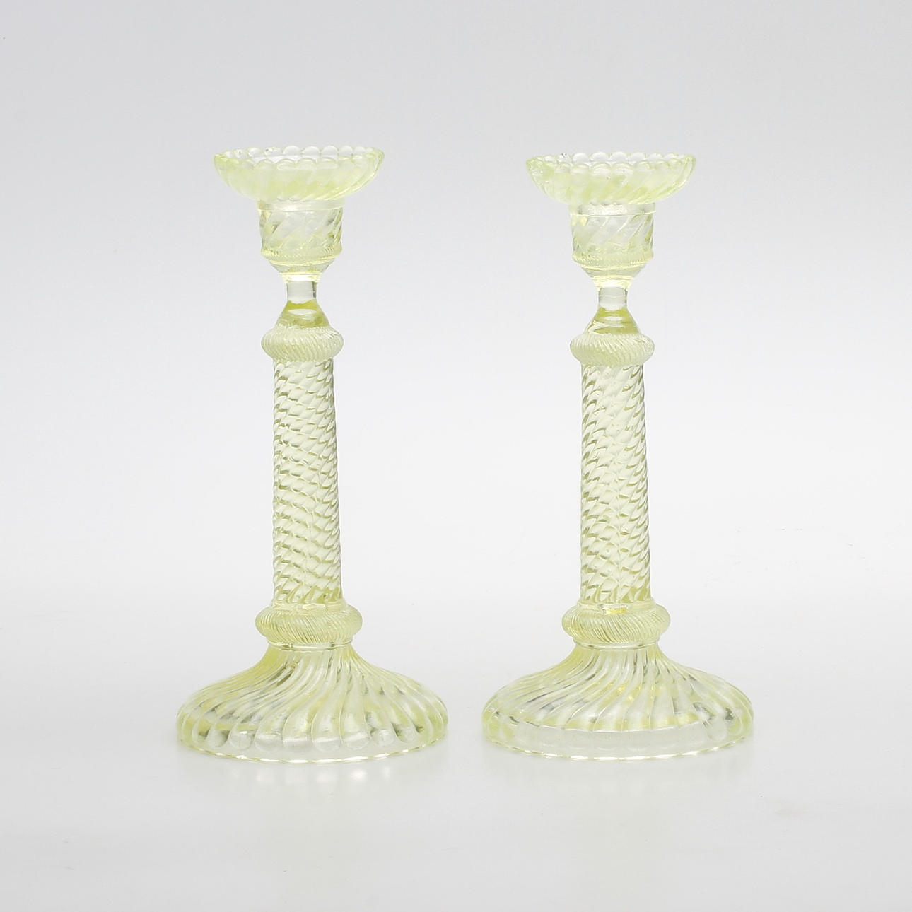 LJUSSTAKAR Ett par, glas, "Turbin", troligen Reijmyre, 1900-talets senare hälft.