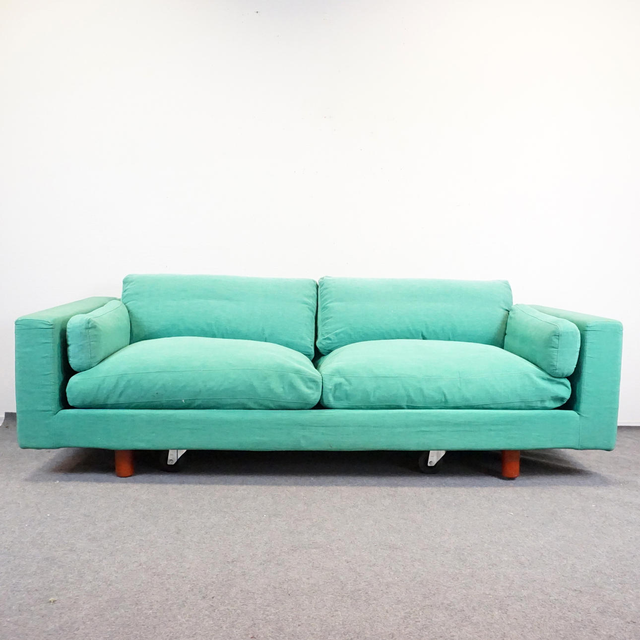 SOFFA från R.O.O.M, 3-sits.