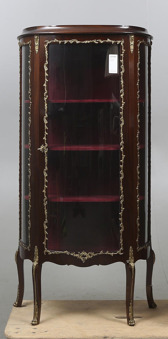 VITRINSKÅP Rokokostil, 1900-tal.