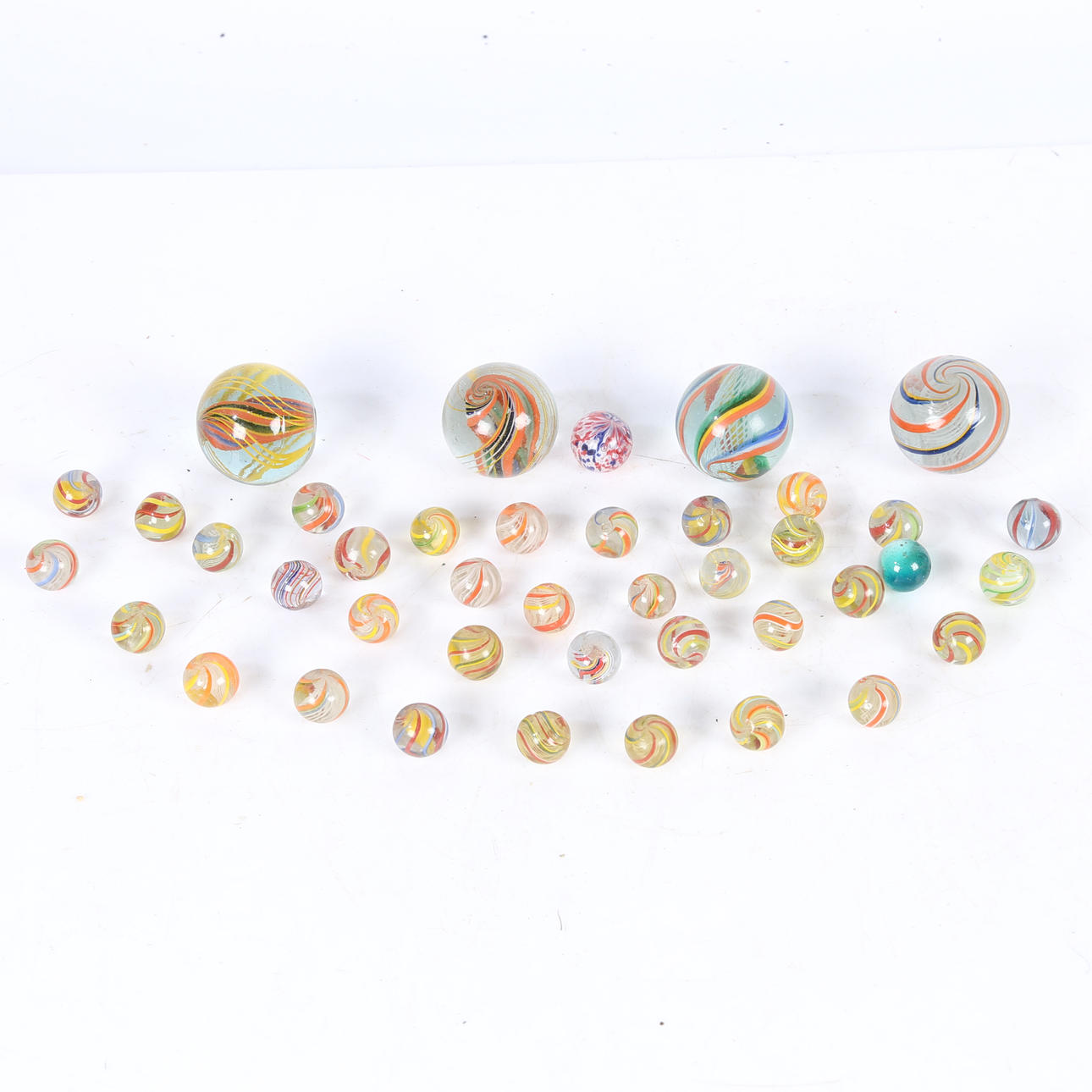 A COLLECTION OF VICTORIAN MARBLES.