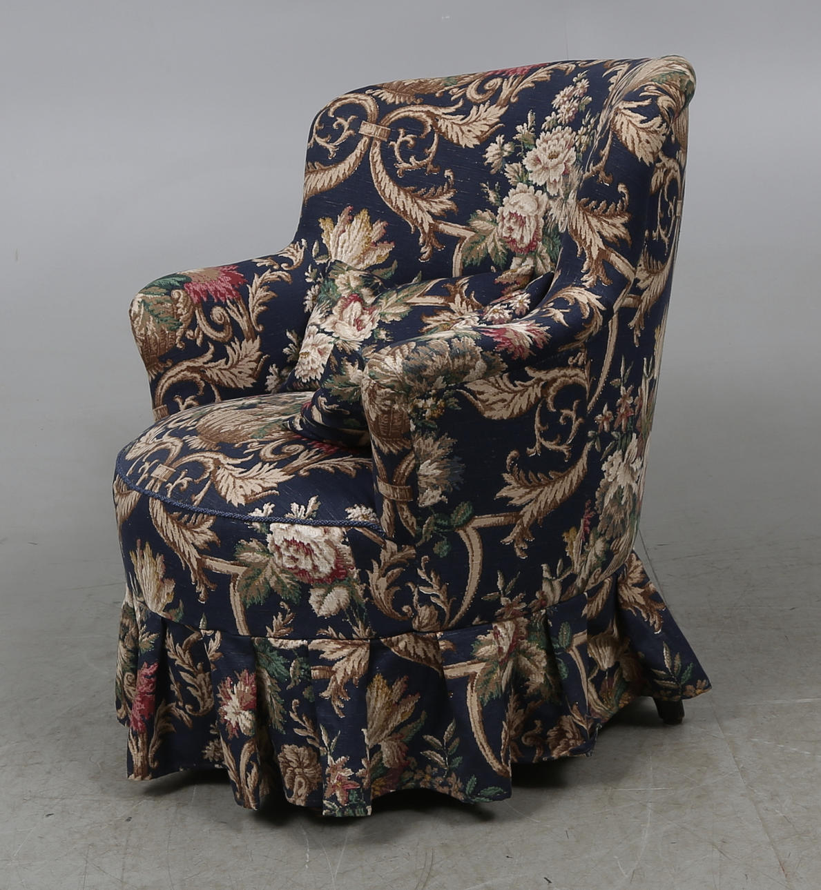 FÅTÖLJ, så kallad Emmamodell, 1900-tal.