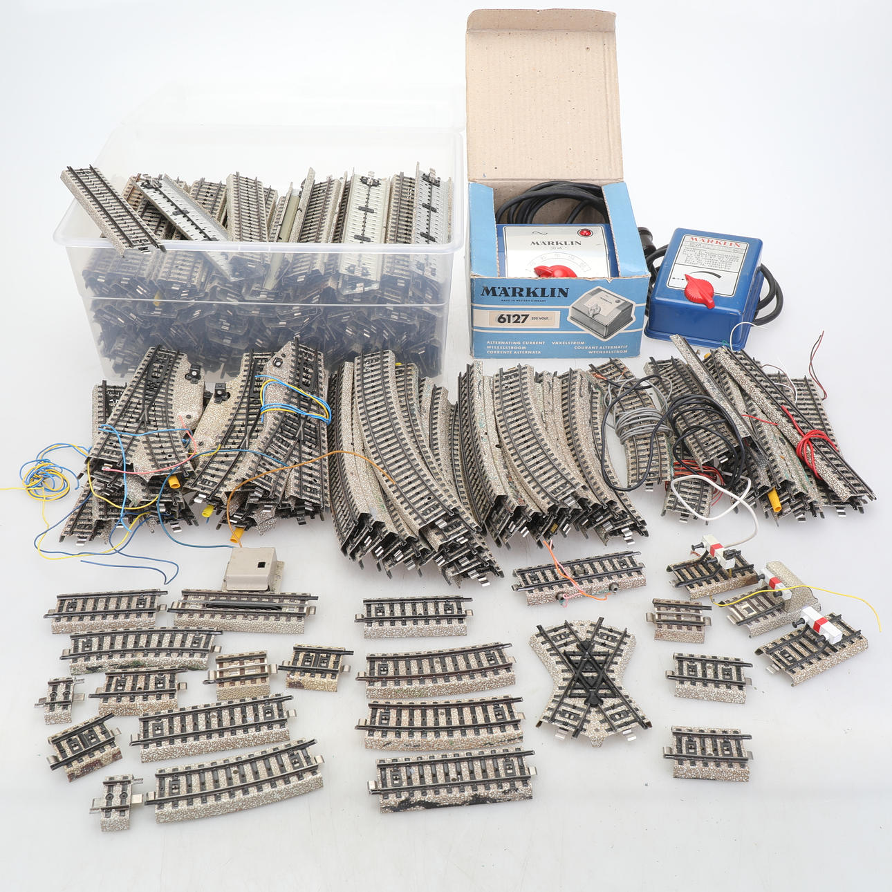 MAQUETA DE TREN, raíL Märklin y transformador.