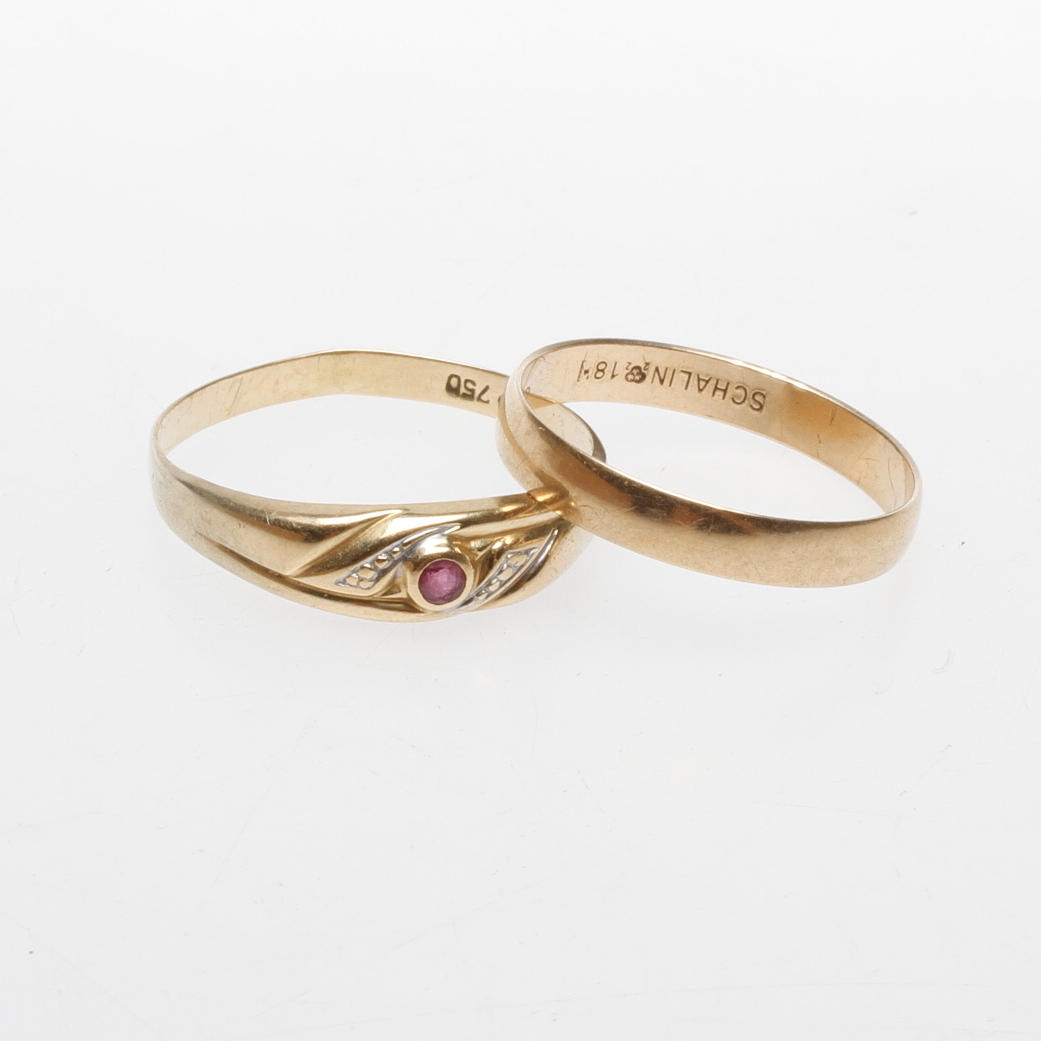 RINGAR, 2 st, 18k guld, vikt ca 3,6 gr.