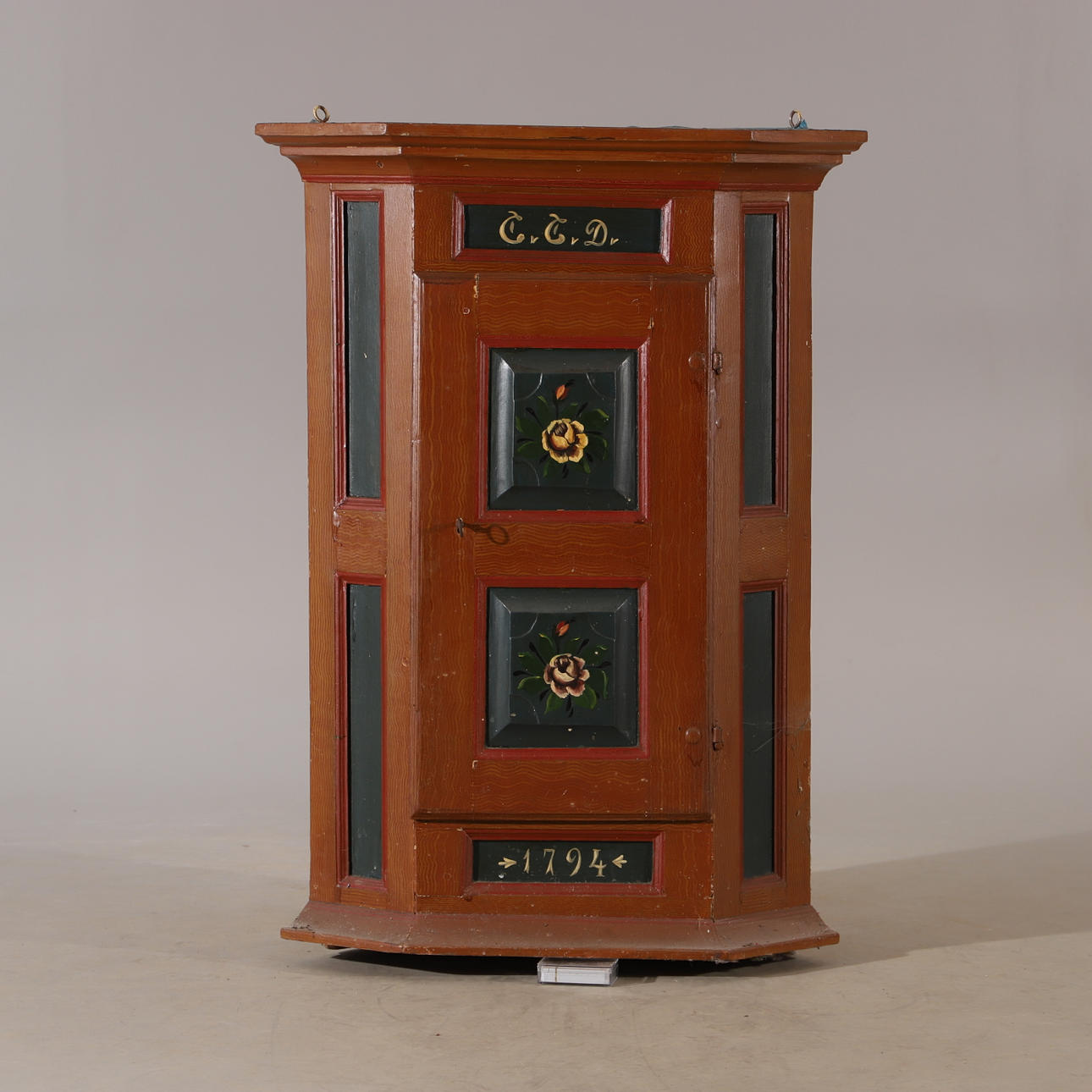 CORNER CABINET, wall hung, allmoge, dated 1794.