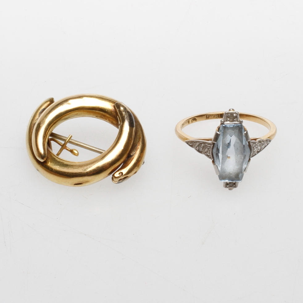 RING SAMT BROSCH, 18k guld, vikt ca 5,5 gr.