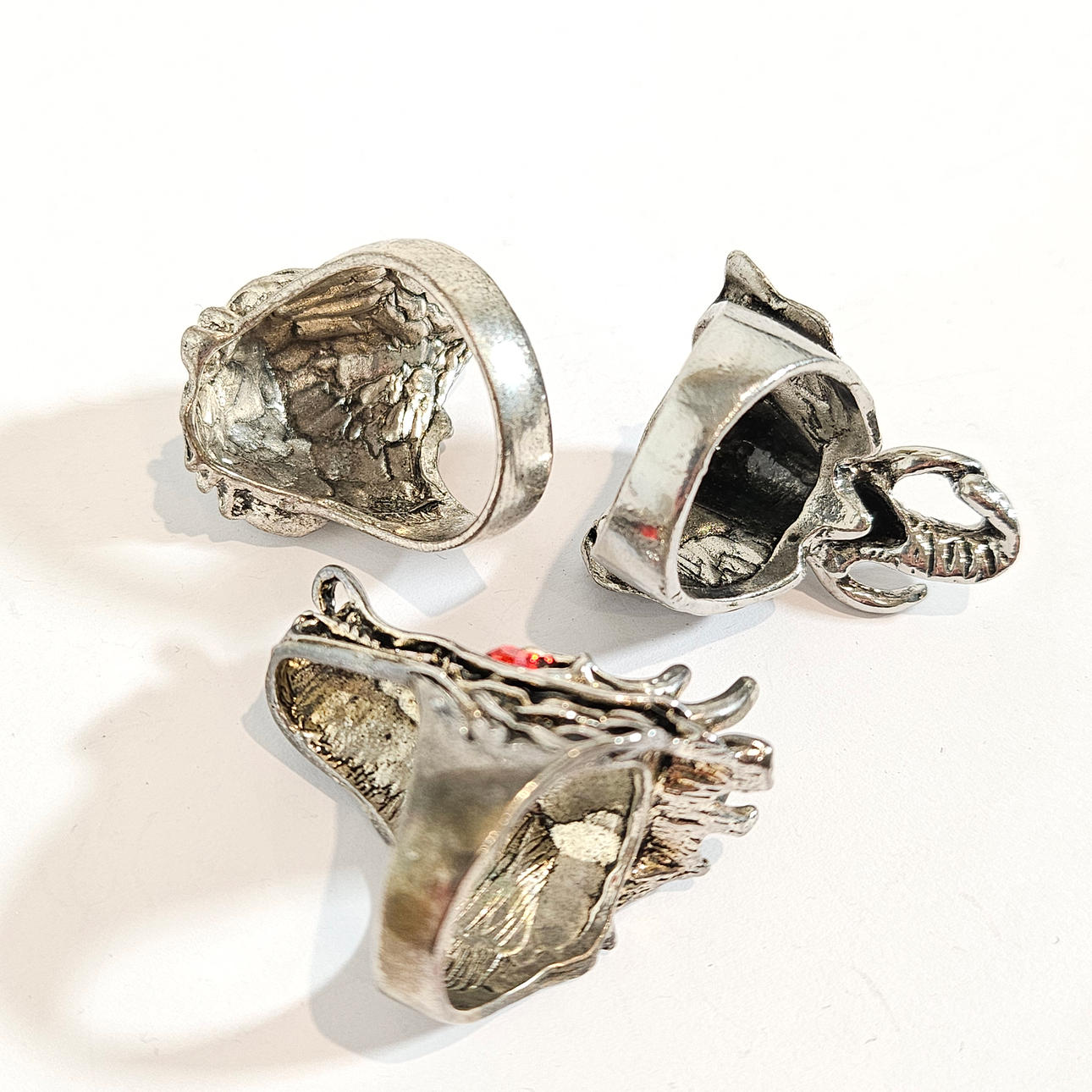 3 LARGE ANIMAL RINGS LION ELEPHANT AND DRAGON IN SILVER METAL. BRAND ...
