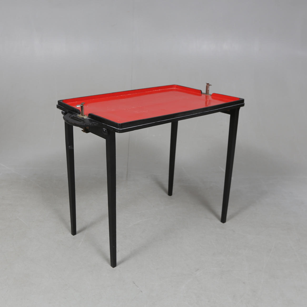 BRICKBORD, 1900-talets första hälft.