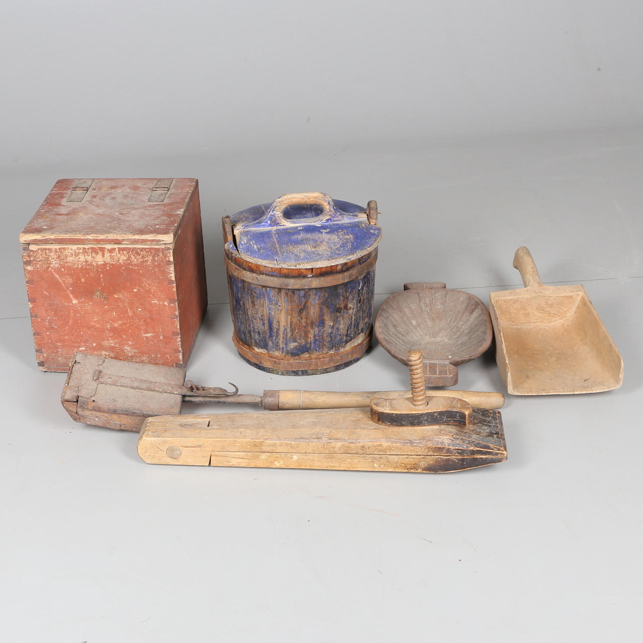 DIVERSE ALLMOGEFÖREMÅL, 18/1900-tal.