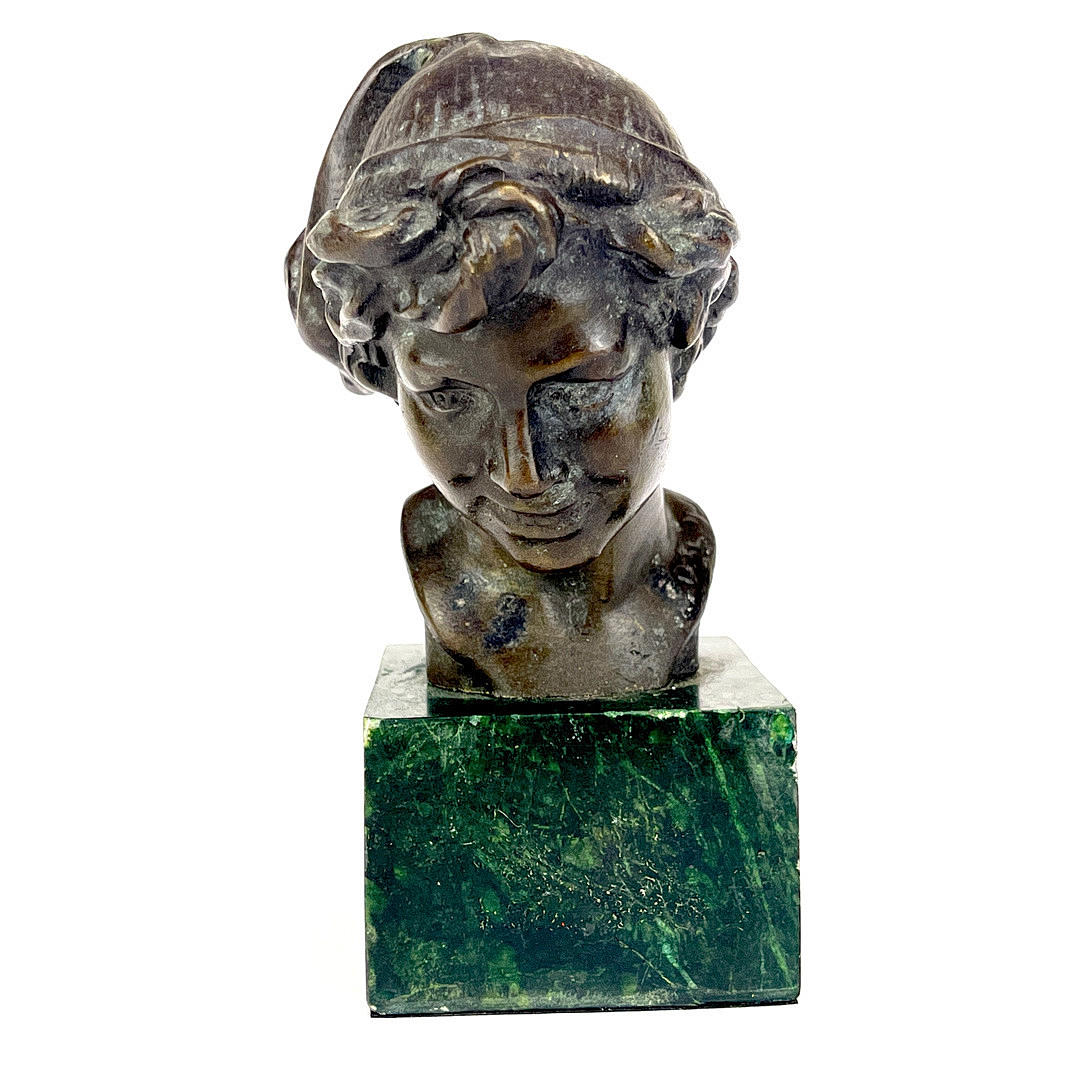 ITALIAN STYLE BRONZE BUST.