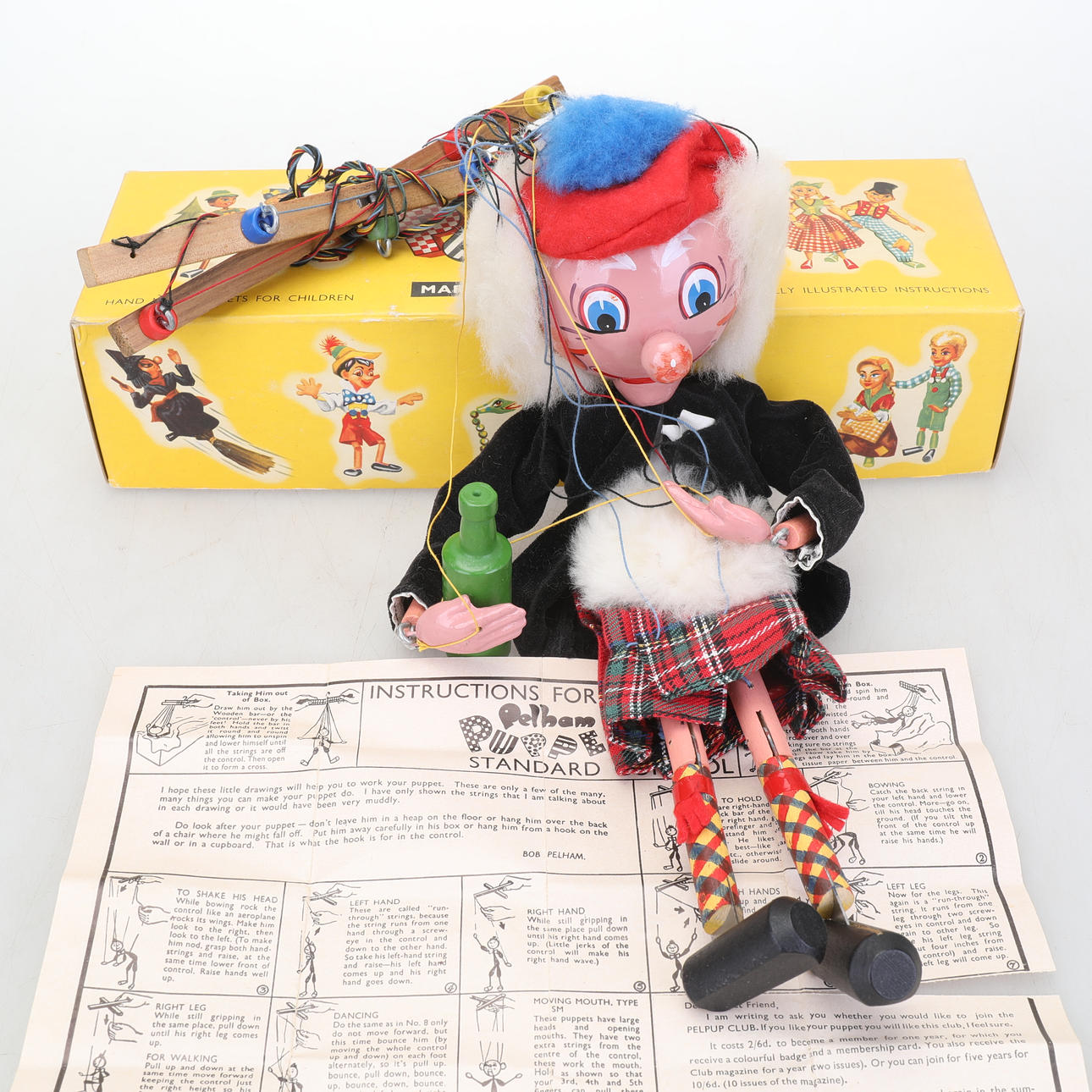 PUPPET, Pelham Puppets, England.