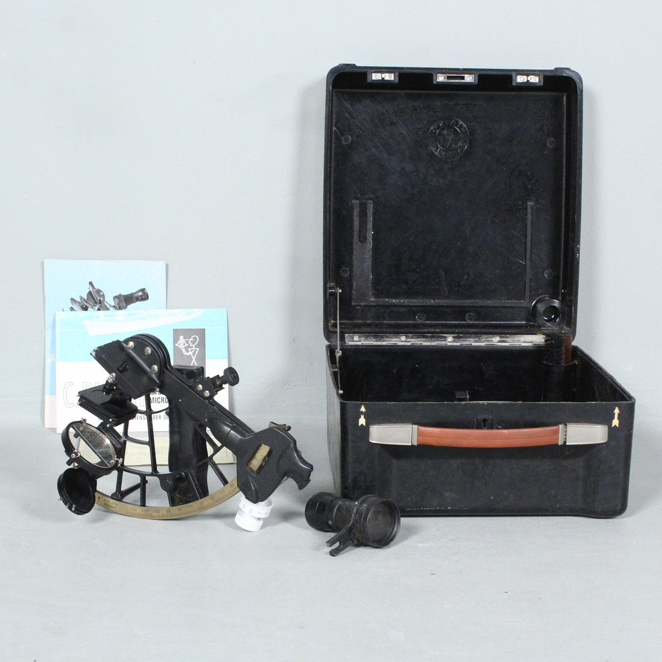 C. PLATH, Hamburg. Trommelsextant aus Messing.