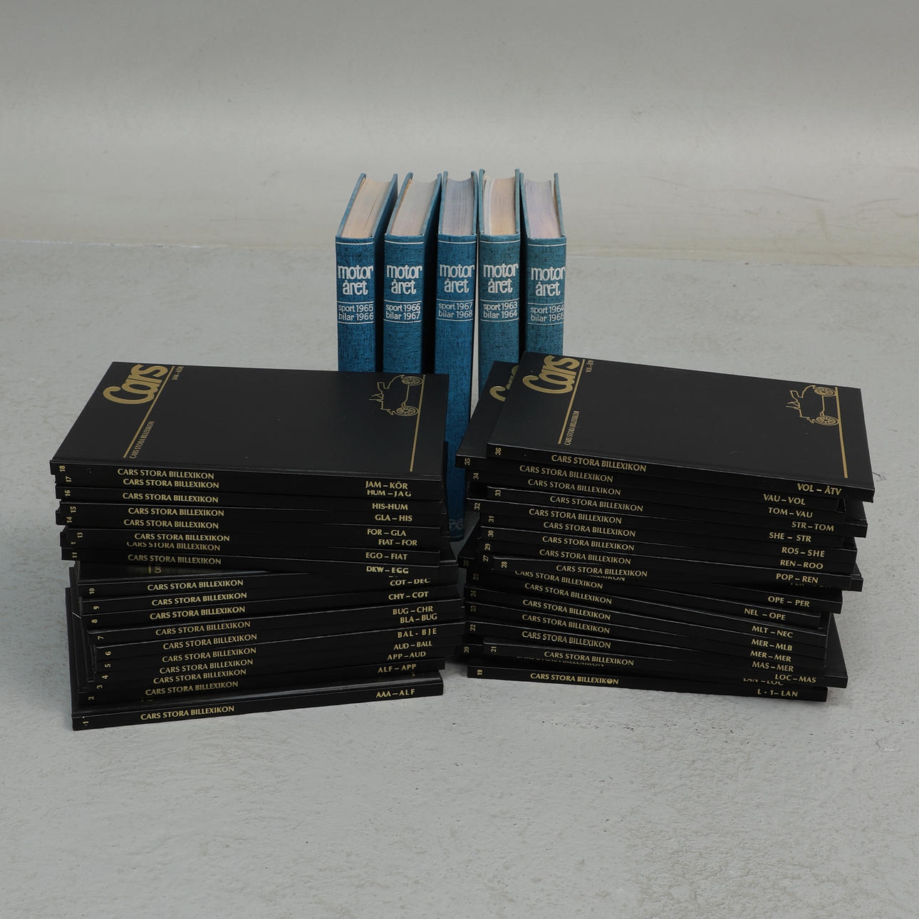 41 books, engine year & Cars large car dictionary. Books, Maps ...