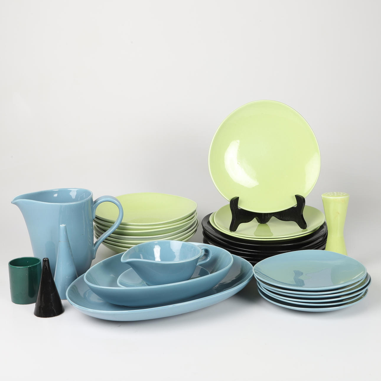STIG LINDBERG. Servisdelar, 30 stycken, 