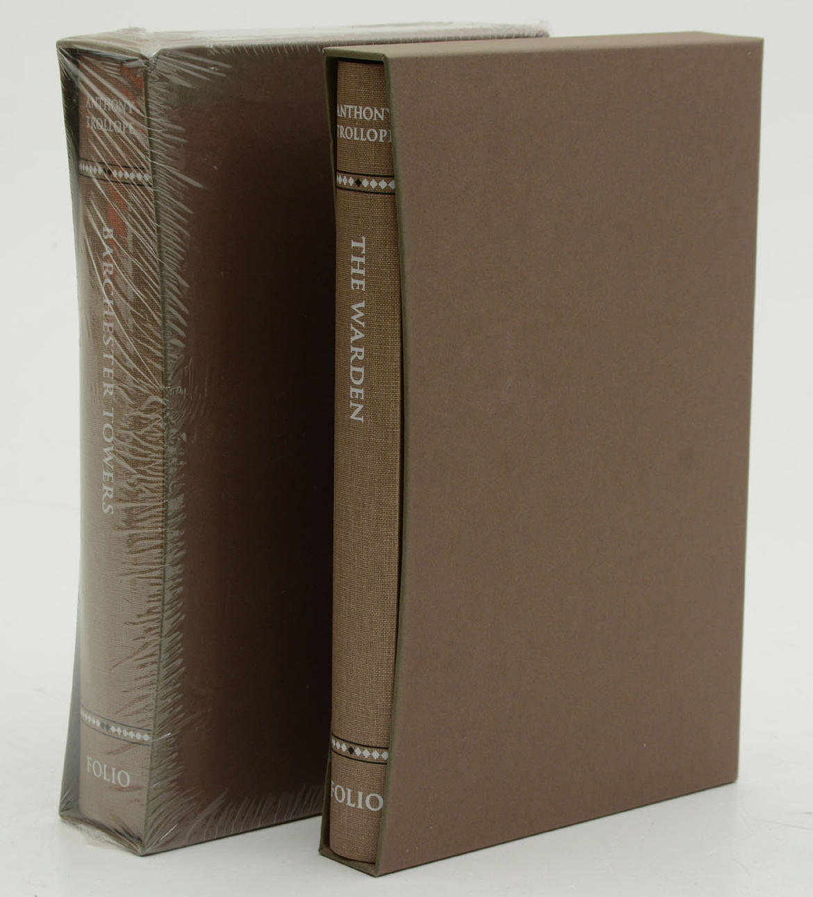 FOLIO SOCIETY. Anthony Trollope 2 Bände.