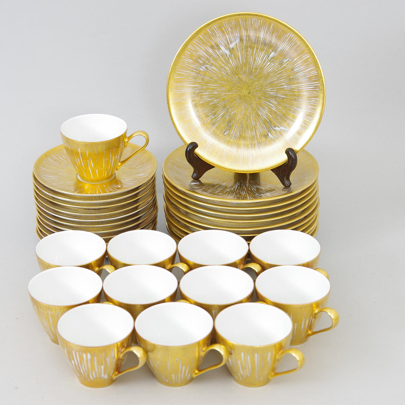 KAFFESERVIS, porslin med förgylld dekor, Thomas.