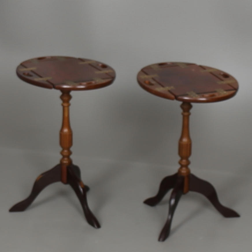 BRICKBORD, ett par, "Butler's tray", engelsk stil, 1900-tal.