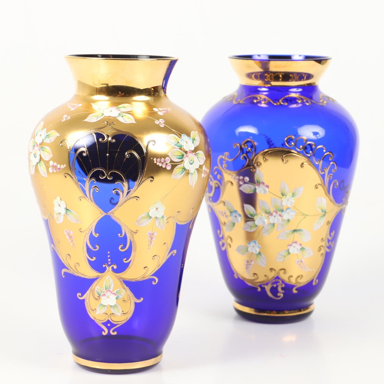 2 jarrones de cristal, Murano, Italia.