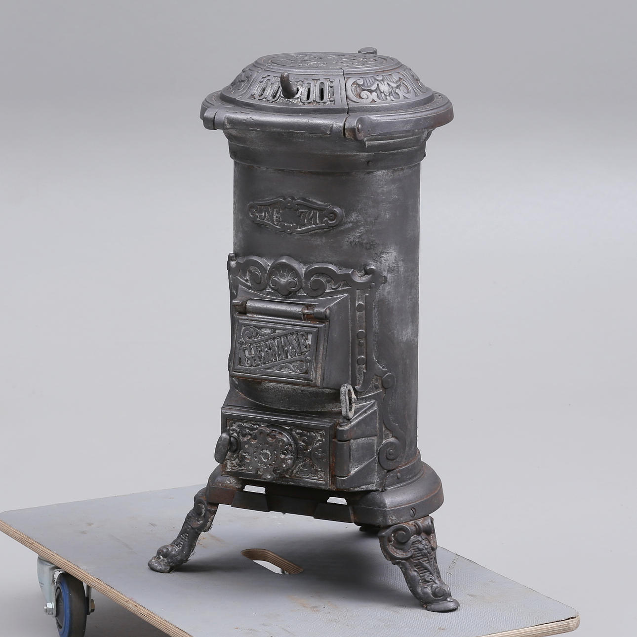 En støbejernsovn, Germane nr. 71.