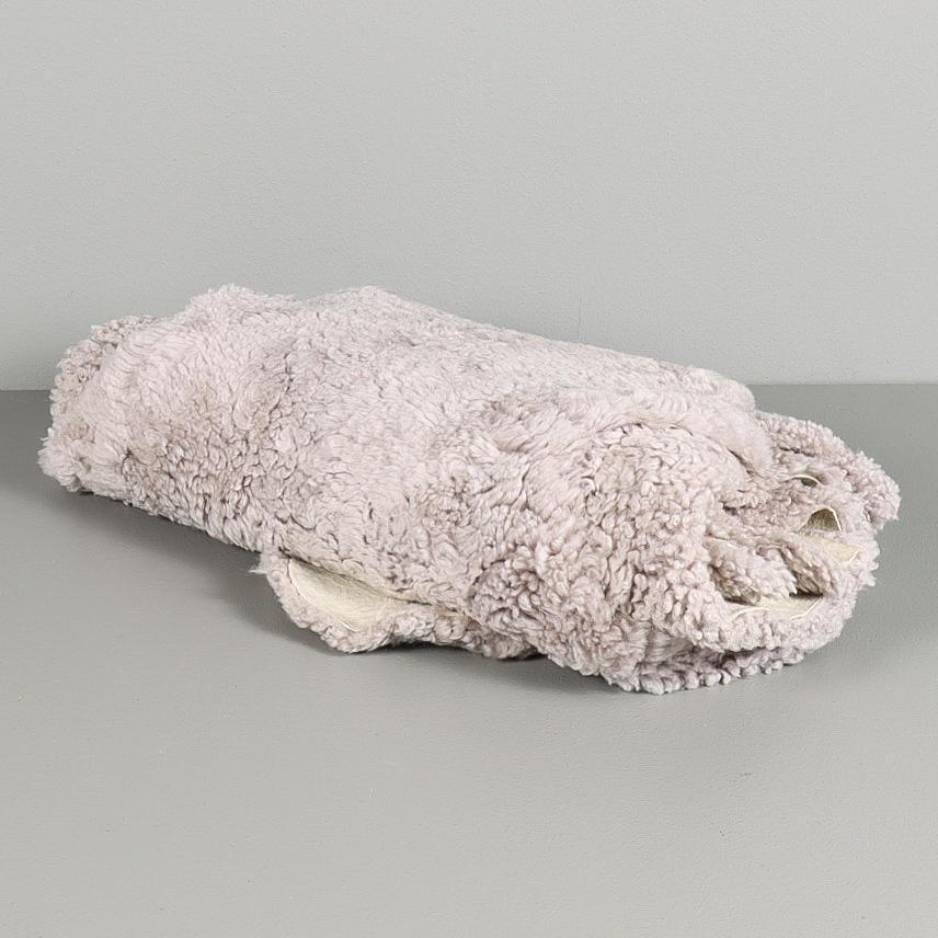 FÅRSKINN 2 stycken.