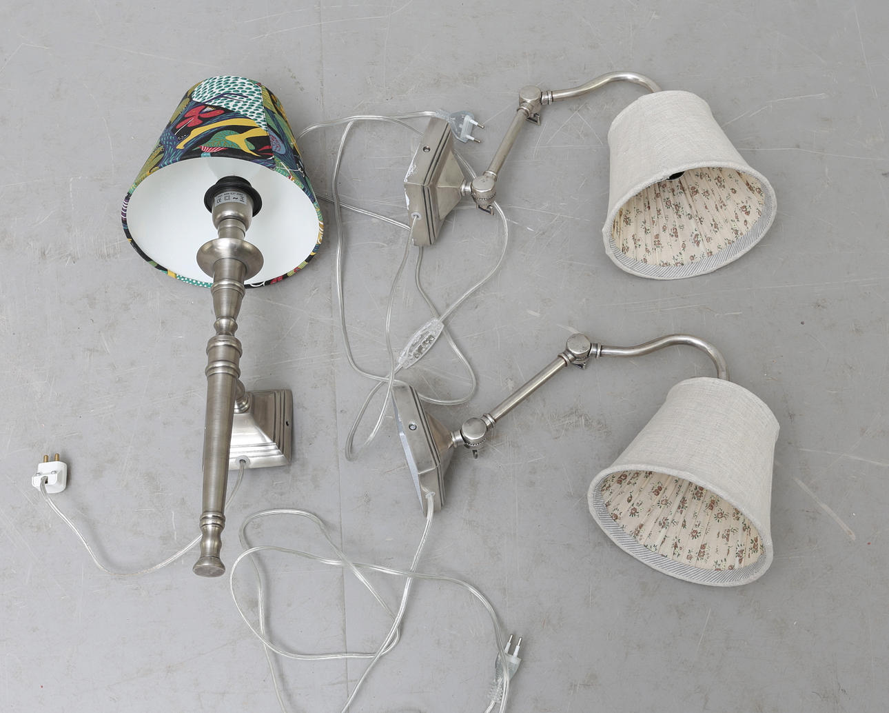 VÄGGLAMPA samt BORDSLAMPOR, 3 st, metall, 2000-tal.