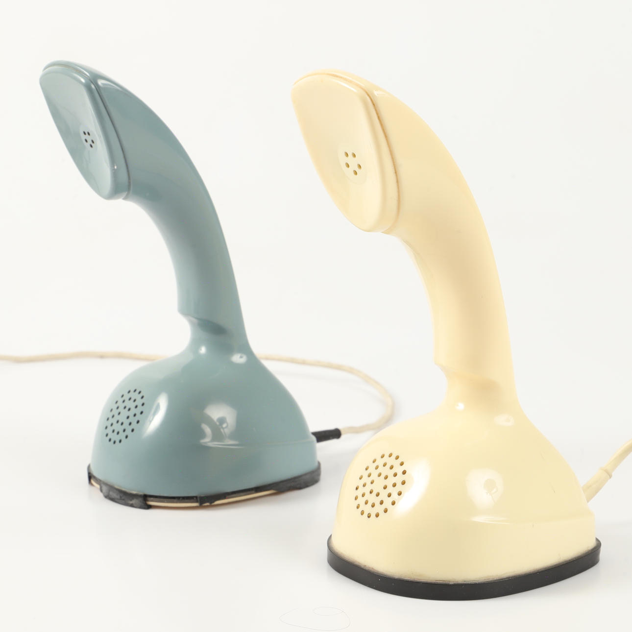 Ein Satz von 2 „Cobra/Ericofon“ -Telefonen, LM Ericsson.