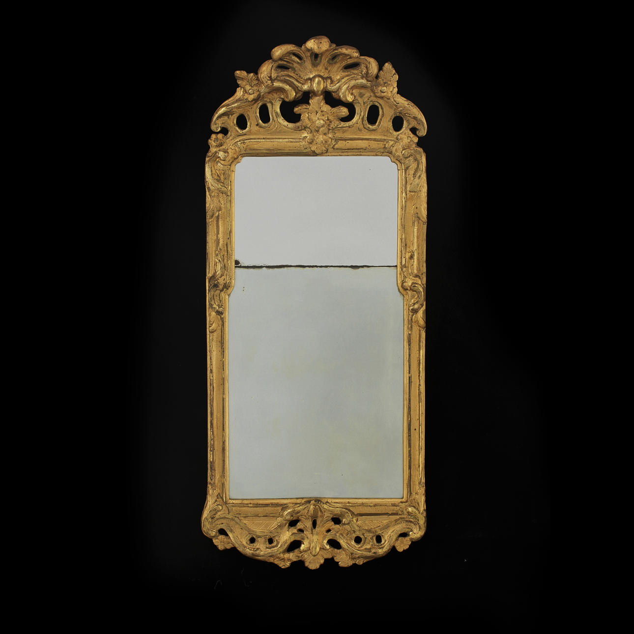 SPEGEL, förgylld och bronserad. Rokoko, stämplad Niclas Meunier (1730-1797), Stockholm.