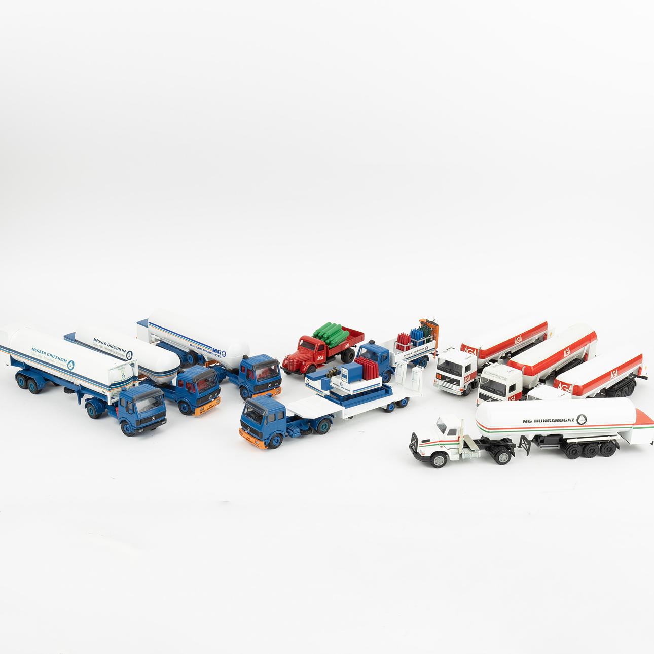 CONRAD, 10 Modellautos, Metall, mit Karton.