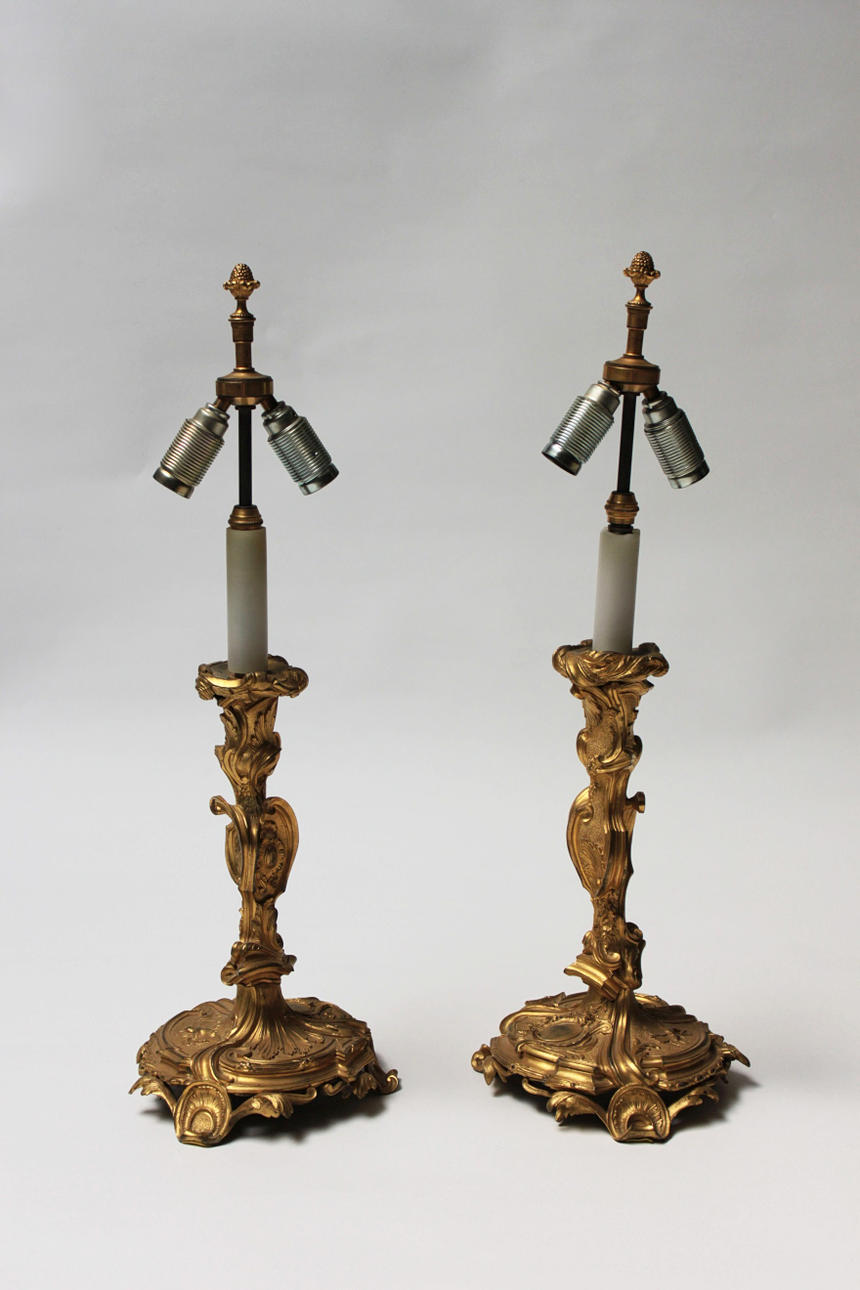 PAR LOUIS XV KANDELABRAR.