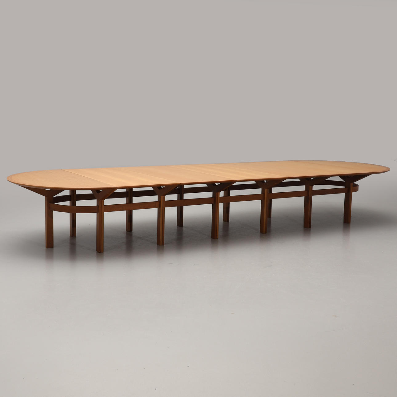 RUD THYGESEN & JOHNNY SØRENSEN. Konferencebord, 7 dele, Botium, Danmark.