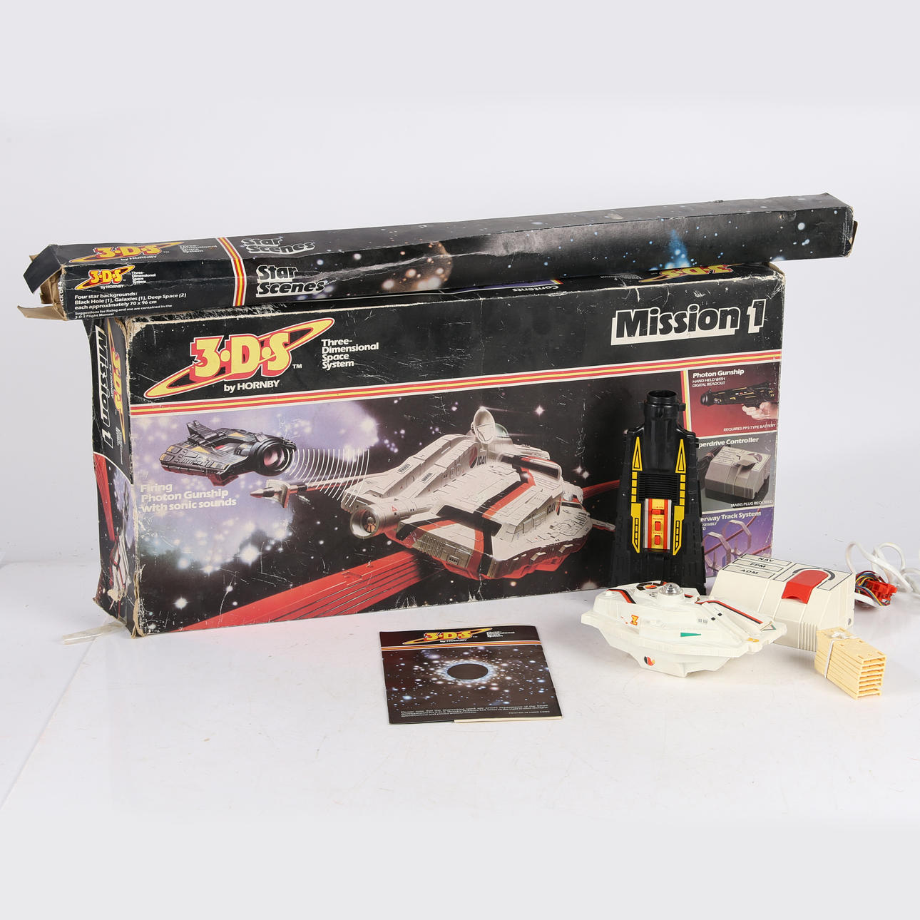 HORNBY TREDIMENSIONELLT RYMDSYSTEM.