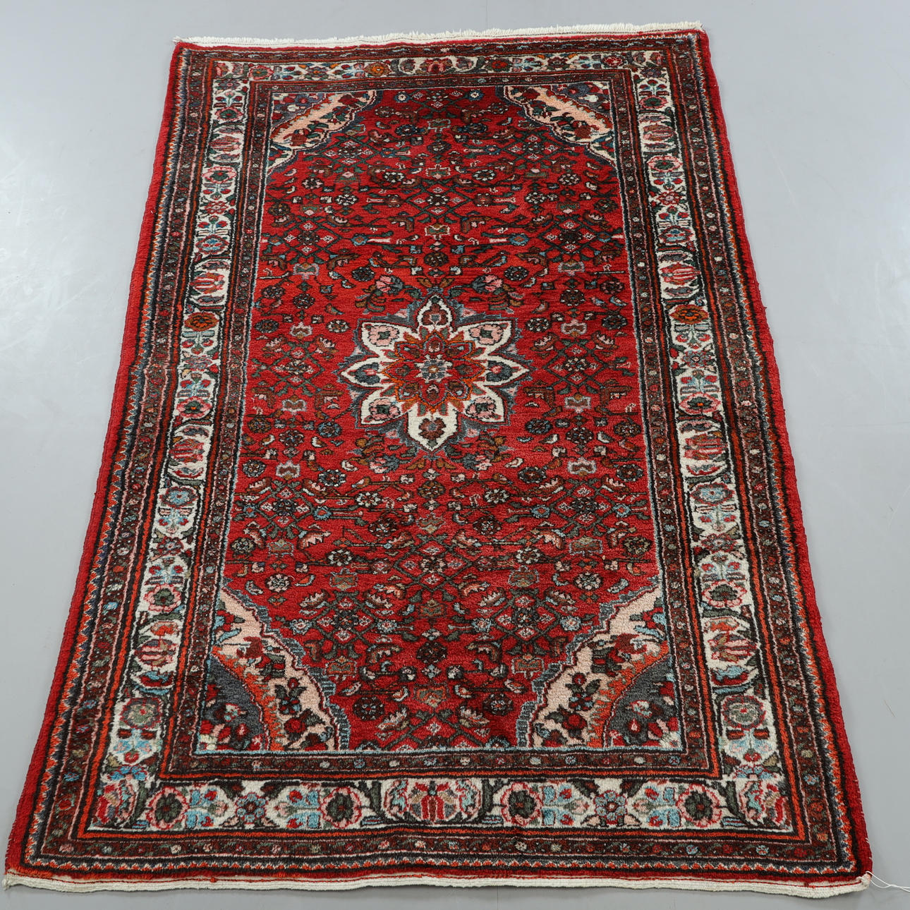 ORIENTTEPPICH, persisch, Hamadan, ca. 248x165 cm.
