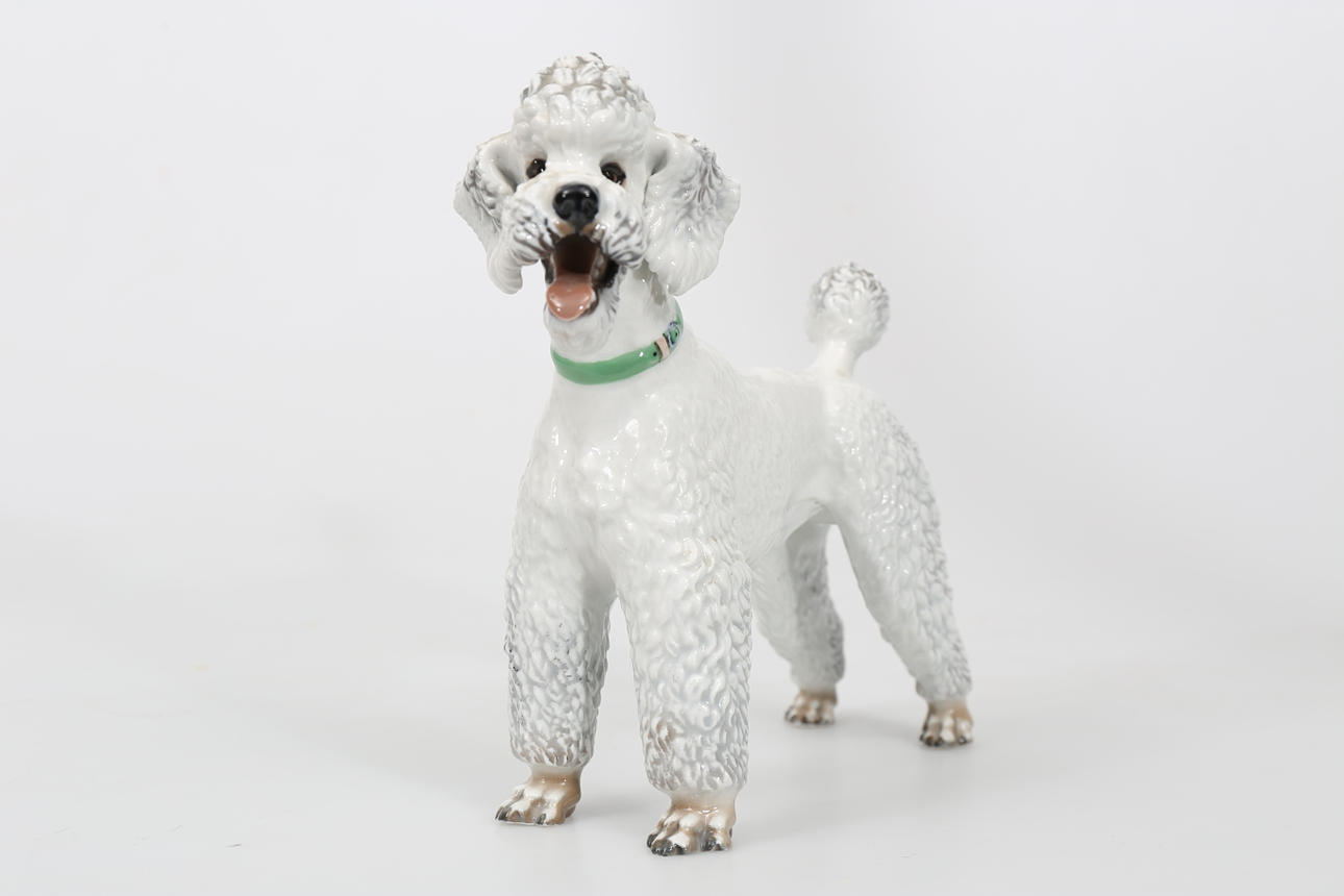 FIGURIN, porslin, Pudel, numrerad 1211, Prof Theodor Kärner, Rosenthal.