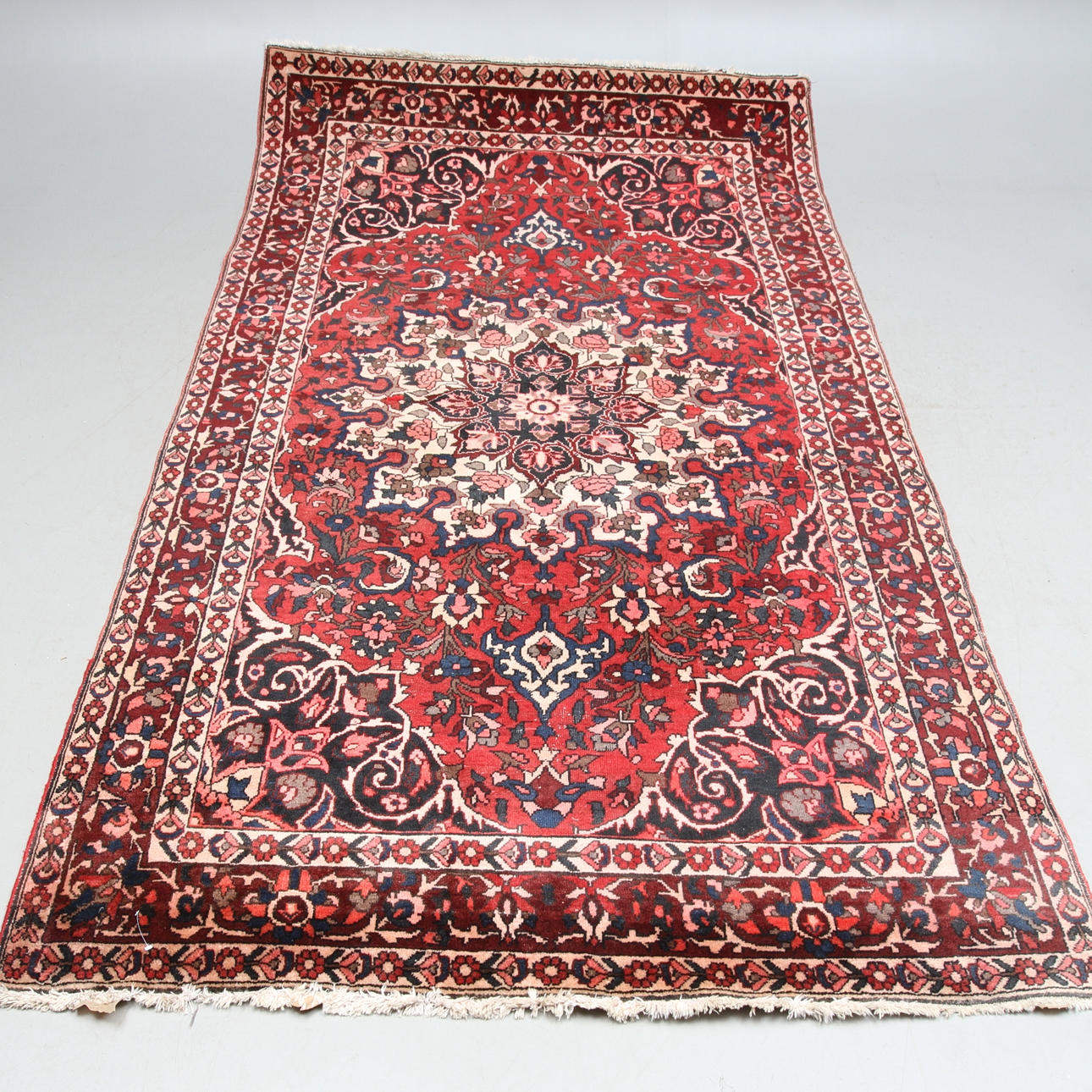 MATTA, orientalisk ca 302 x 159 cm.