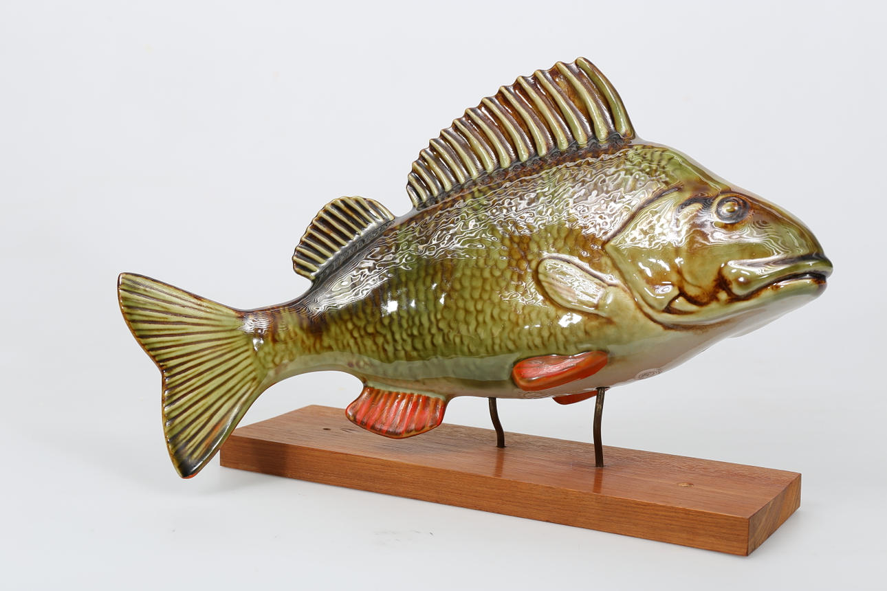 SVEN WEJSFELT. Figurin, stengods, Abborre, signerad SW.