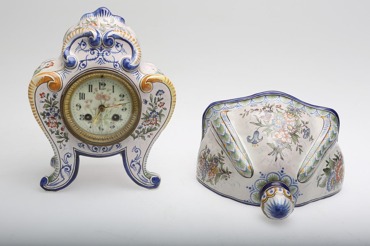 PENDYL MED KONSOLHYLLA, lergods, Gabriel Montagnon, A. Montagnon, Frankrike, 1900-tal.