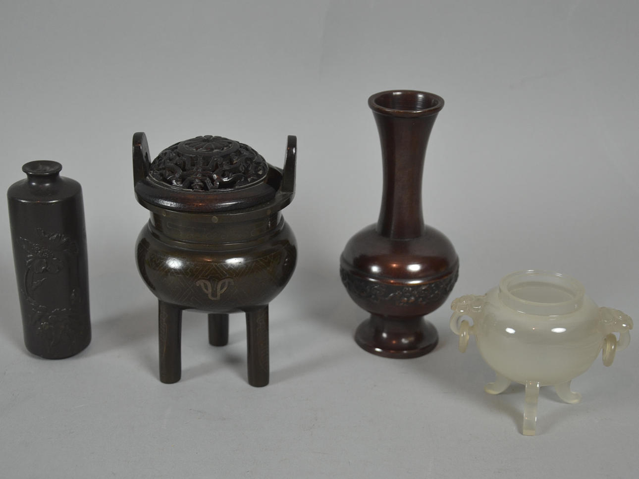 BLANDADE MYCKET BRONSER OCH JADE.