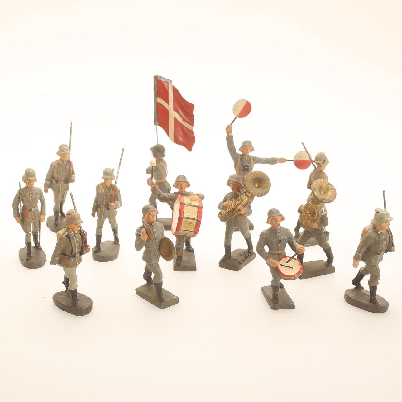 ELASTOLIN/LINEOL, 13 soldiers, Germany.