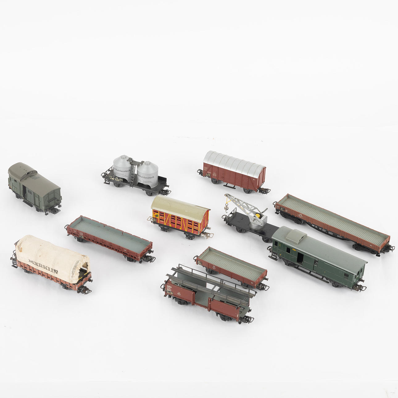 MÄRKLIN 11 alte Güterwagen.