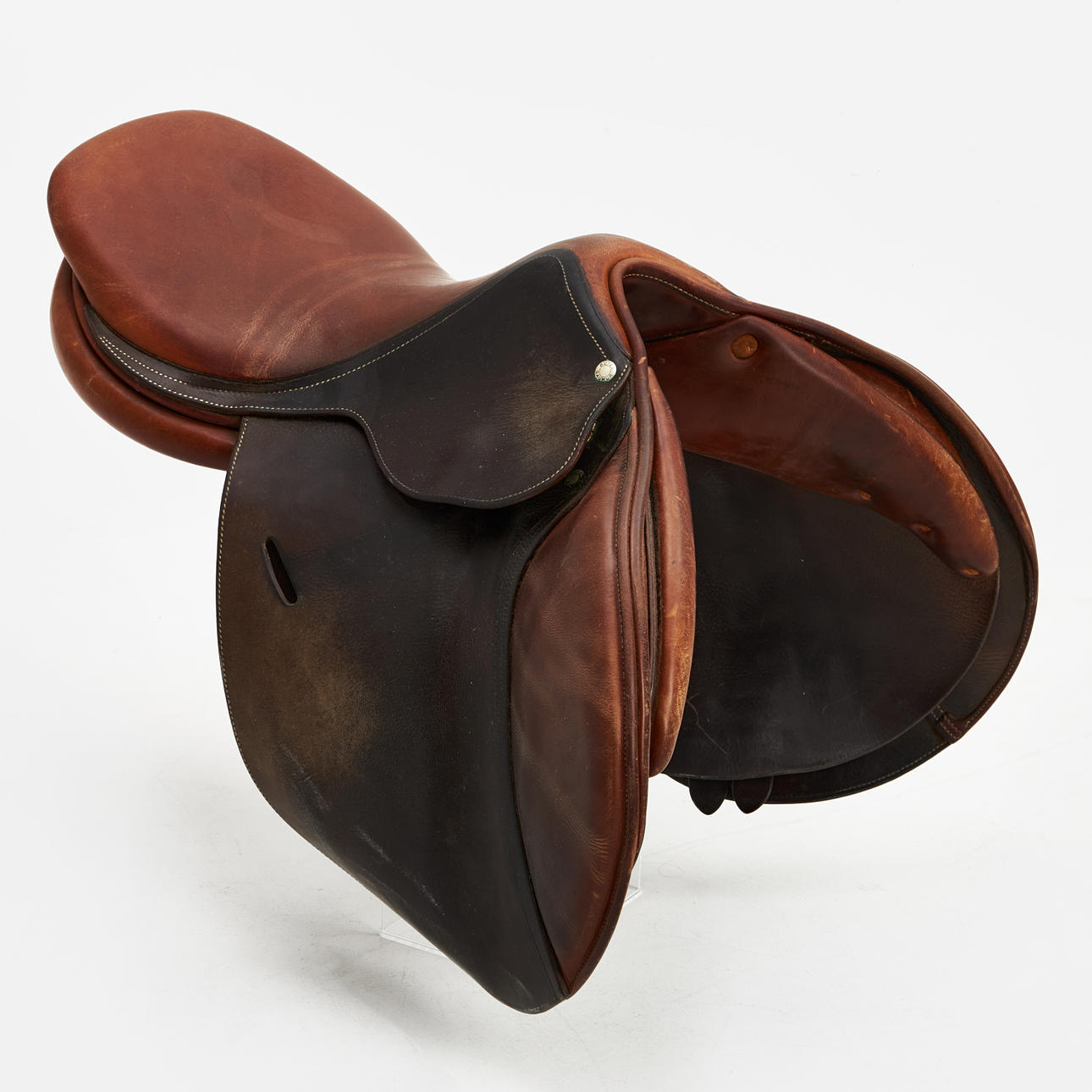 BUTET SAUMUR, satula, nahka.