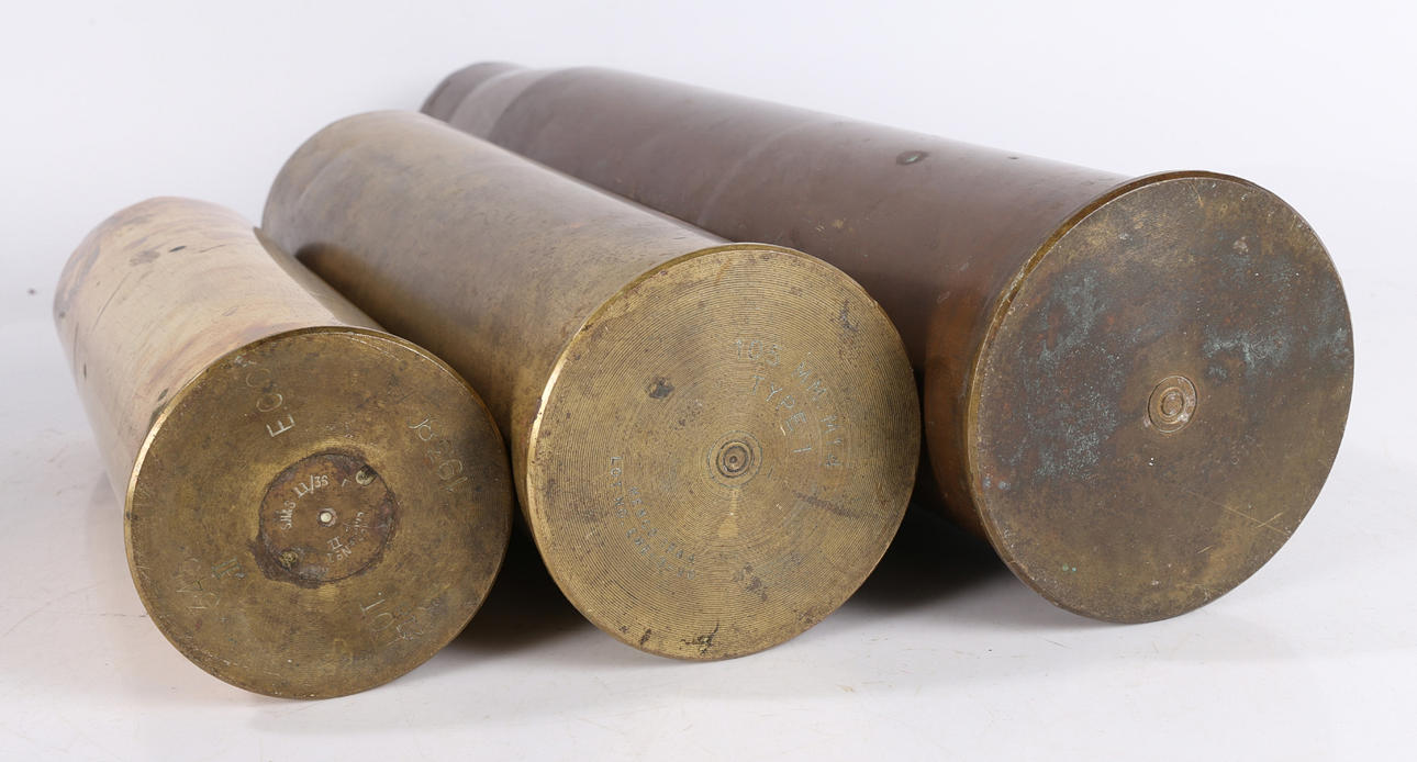 SECOND WORLD WAR SHELL CASES. Weapons & Militaria - Other - Auctionet