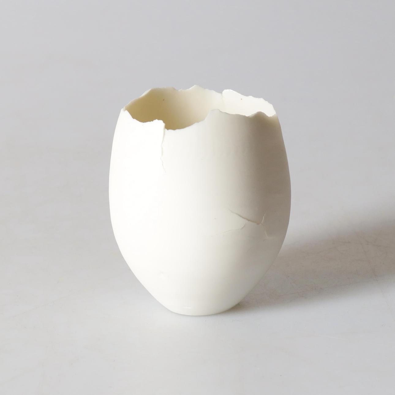 BIRGITTE LINDE. kandelabre, stentøj, moderne.