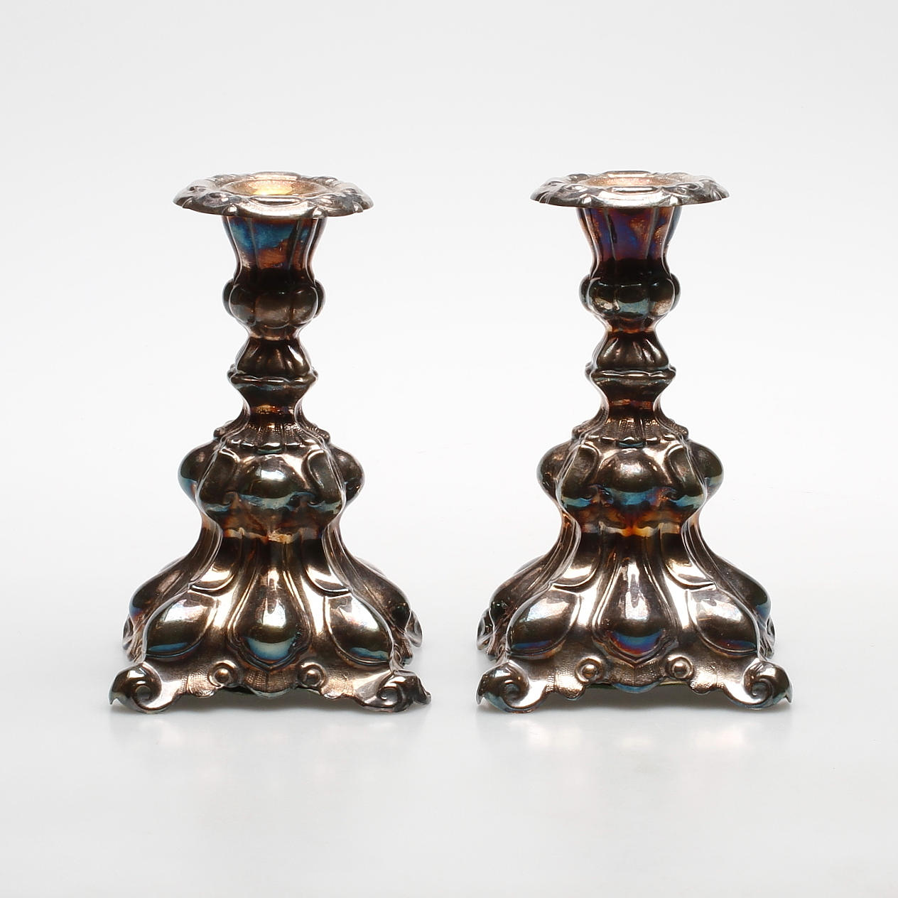 LJUSSTAKAR, ett par, nysilver, 1900-tal.