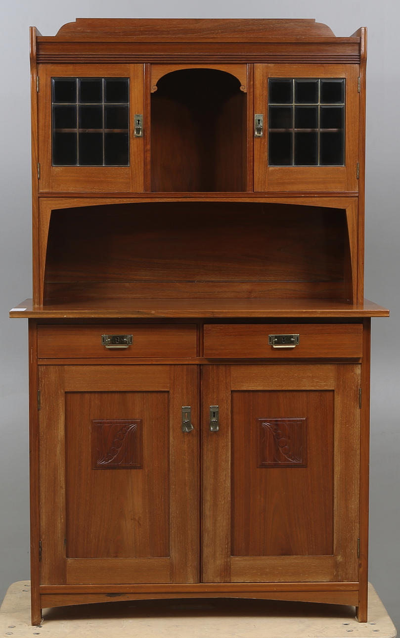 SKÅP, jugend, tidigt 1900-tal.